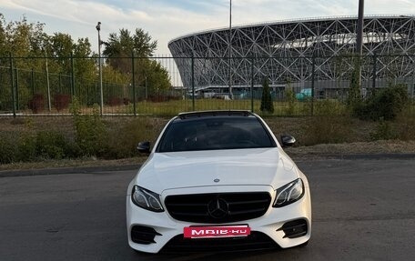 Mercedes-Benz E-Класс, 2016 год, 2 850 000 рублей, 3 фотография