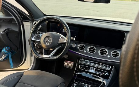 Mercedes-Benz E-Класс, 2016 год, 2 850 000 рублей, 19 фотография