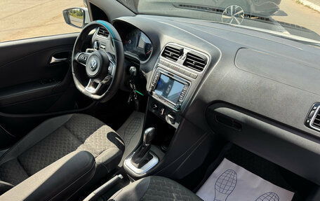 Volkswagen Polo VI (EU Market), 2018 год, 955 000 рублей, 9 фотография