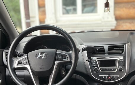 Hyundai Solaris II рестайлинг, 2014 год, 800 000 рублей, 6 фотография
