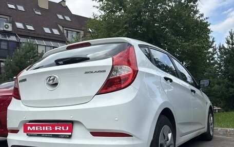 Hyundai Solaris II рестайлинг, 2014 год, 800 000 рублей, 3 фотография