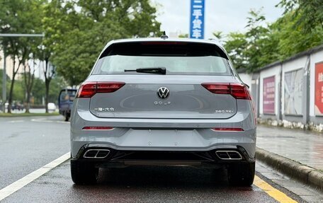 Volkswagen Golf VIII, 2022 год, 2 125 000 рублей, 6 фотография