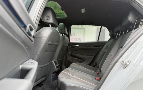 Volkswagen Golf VIII, 2022 год, 2 125 000 рублей, 13 фотография