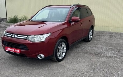Mitsubishi Outlander III рестайлинг 3, 2013 год, 1 390 000 рублей, 1 фотография