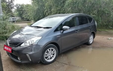 Toyota Prius Alpha I (ZVW40/41), 2014 год, 1 750 000 рублей, 1 фотография