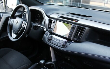 Toyota RAV4, 2019 год, 2 020 000 рублей, 7 фотография