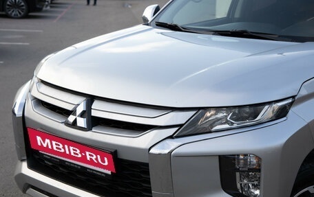 Mitsubishi L200 IV рестайлинг, 2021 год, 3 599 000 рублей, 2 фотография