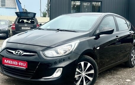 Hyundai Solaris II рестайлинг, 2011 год, 659 000 рублей, 2 фотография