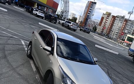 KIA Rio IV, 2018 год, 1 050 000 рублей, 6 фотография