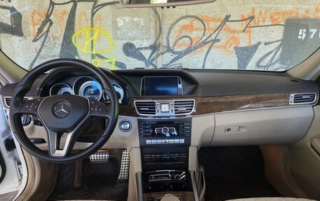 Mercedes-Benz E-Класс, 2014 год, 2 500 000 рублей, 16 фотография