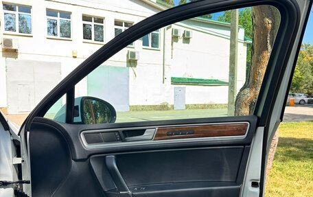 Volkswagen Touareg III, 2015 год, 2 800 000 рублей, 11 фотография