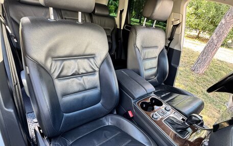 Volkswagen Touareg III, 2015 год, 2 800 000 рублей, 26 фотография
