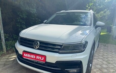 Volkswagen Tiguan II, 2019 год, 2 500 000 рублей, 1 фотография