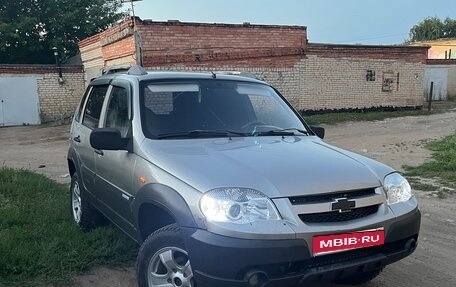Chevrolet Niva I рестайлинг, 2010 год, 350 000 рублей, 1 фотография