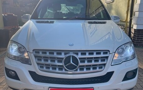 Mercedes-Benz M-Класс, 2010 год, 1 000 000 рублей, 1 фотография