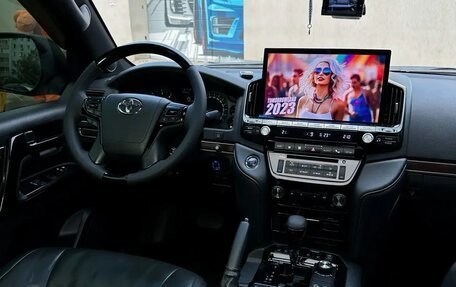 Toyota Land Cruiser 200, 2015 год, 5 500 000 рублей, 24 фотография