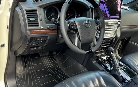 Toyota Land Cruiser 200, 2015 год, 5 500 000 рублей, 26 фотография