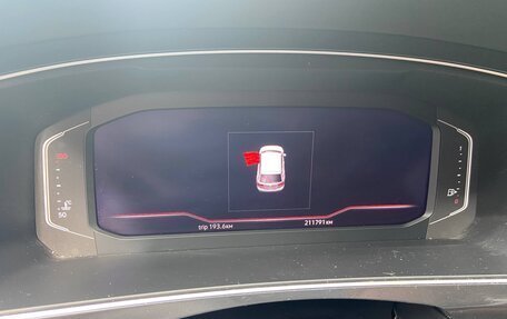 Volkswagen Tiguan II, 2019 год, 2 500 000 рублей, 9 фотография