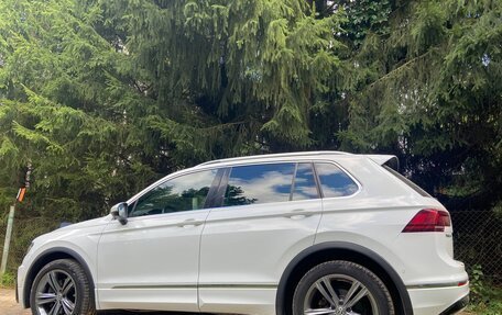 Volkswagen Tiguan II, 2019 год, 2 500 000 рублей, 4 фотография