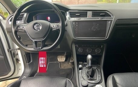 Volkswagen Tiguan II, 2019 год, 2 500 000 рублей, 12 фотография