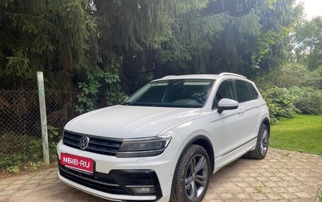 Volkswagen Tiguan II, 2019 год, 2 500 000 рублей, 3 фотография
