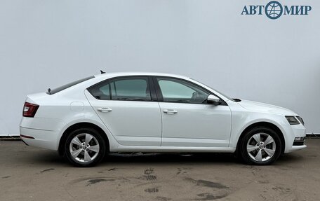 Skoda Octavia, 2019 год, 1 990 000 рублей, 4 фотография