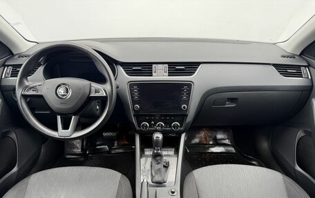 Skoda Octavia, 2019 год, 1 990 000 рублей, 14 фотография