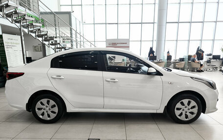 KIA Rio IV, 2018 год, 990 000 рублей, 4 фотография