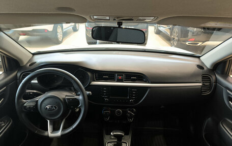 KIA Rio IV, 2018 год, 990 000 рублей, 14 фотография
