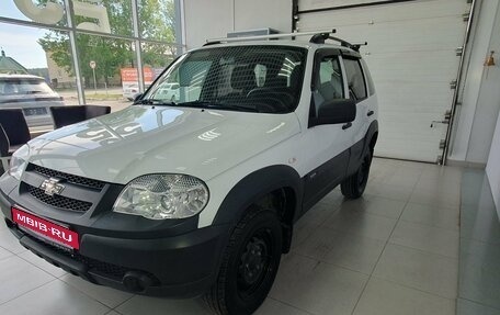 Chevrolet Niva I рестайлинг, 2019 год, 750 000 рублей, 1 фотография