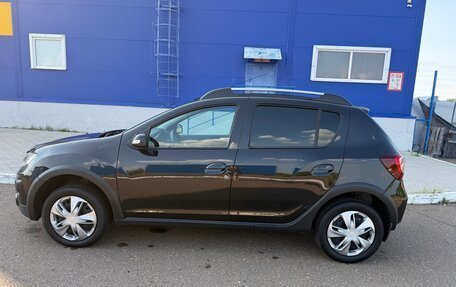Renault Sandero II рестайлинг, 2016 год, 795 000 рублей, 2 фотография