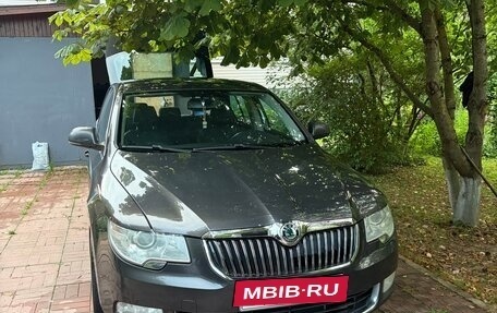 Skoda Superb III рестайлинг, 2010 год, 950 000 рублей, 2 фотография