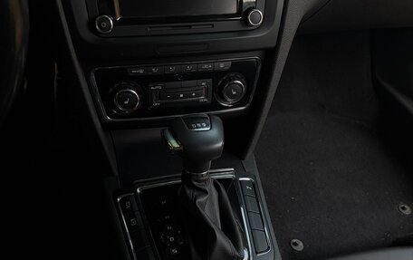 Skoda Superb III рестайлинг, 2010 год, 950 000 рублей, 11 фотография