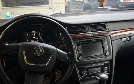 Skoda Superb III рестайлинг, 2010 год, 950 000 рублей, 8 фотография