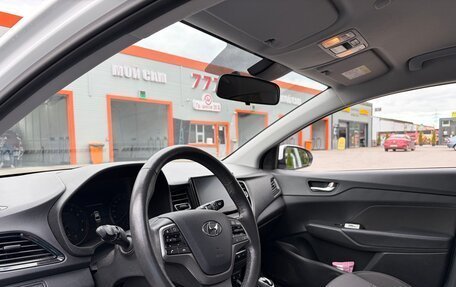 Hyundai Solaris II рестайлинг, 2021 год, 1 300 000 рублей, 10 фотография
