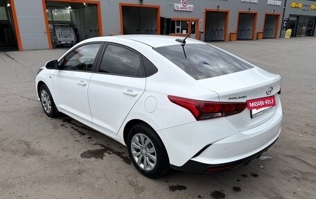 Hyundai Solaris II рестайлинг, 2021 год, 1 300 000 рублей, 6 фотография