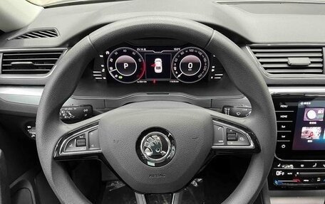 Skoda Superb III рестайлинг, 2023 год, 2 050 000 рублей, 12 фотография