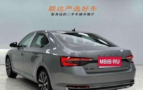 Skoda Superb III рестайлинг, 2023 год, 2 050 000 рублей, 4 фотография