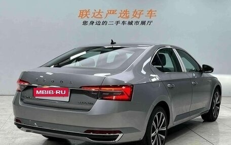 Skoda Superb III рестайлинг, 2023 год, 2 050 000 рублей, 6 фотография