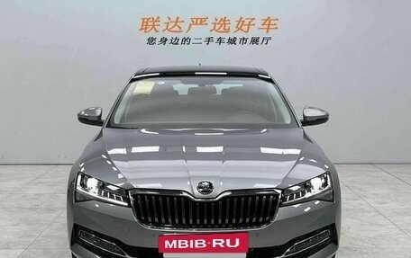 Skoda Superb III рестайлинг, 2023 год, 2 050 000 рублей, 2 фотография