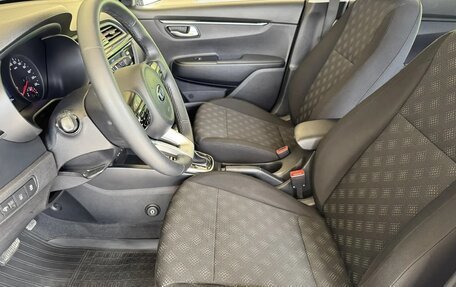 KIA Rio IV, 2018 год, 1 372 000 рублей, 11 фотография