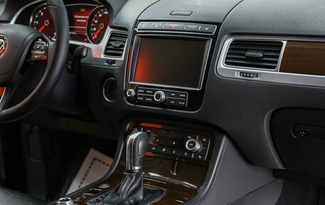 Volkswagen Touareg III, 2017 год, 2 850 000 рублей, 10 фотография