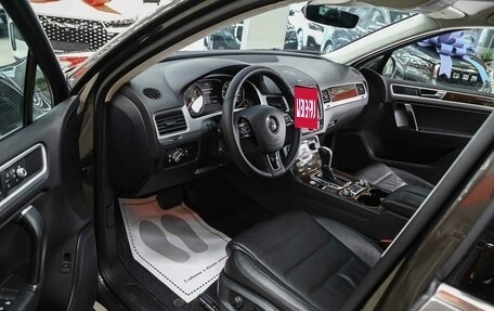 Volkswagen Touareg III, 2017 год, 2 850 000 рублей, 9 фотография
