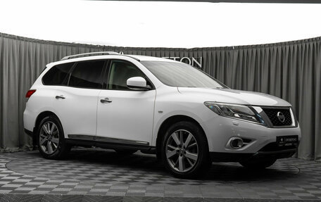 Nissan Pathfinder, 2015 год, 1 770 000 рублей, 2 фотография