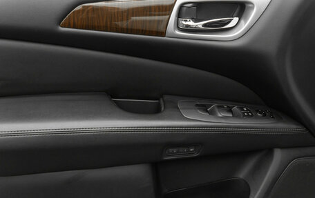 Nissan Pathfinder, 2015 год, 1 770 000 рублей, 17 фотография