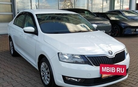 Skoda Rapid I, 2018 год, 1 200 000 рублей, 3 фотография