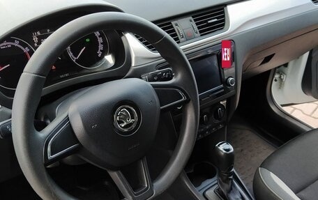 Skoda Rapid I, 2018 год, 1 200 000 рублей, 19 фотография