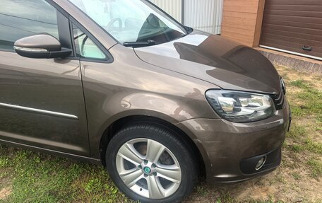 Volkswagen Touran III, 2012 год, 750 000 рублей, 5 фотография