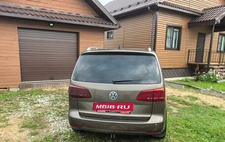 Volkswagen Touran III, 2012 год, 750 000 рублей, 3 фотография