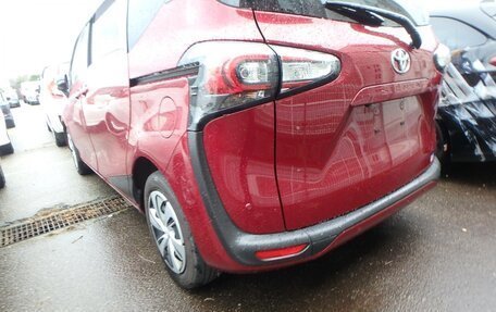 Toyota Sienta II, 2021 год, 1 650 000 рублей, 5 фотография